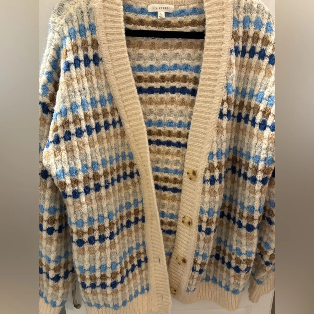 Blu Pepper Diamond Print Button Front Cardigan - Large - Picture 8 of 9
